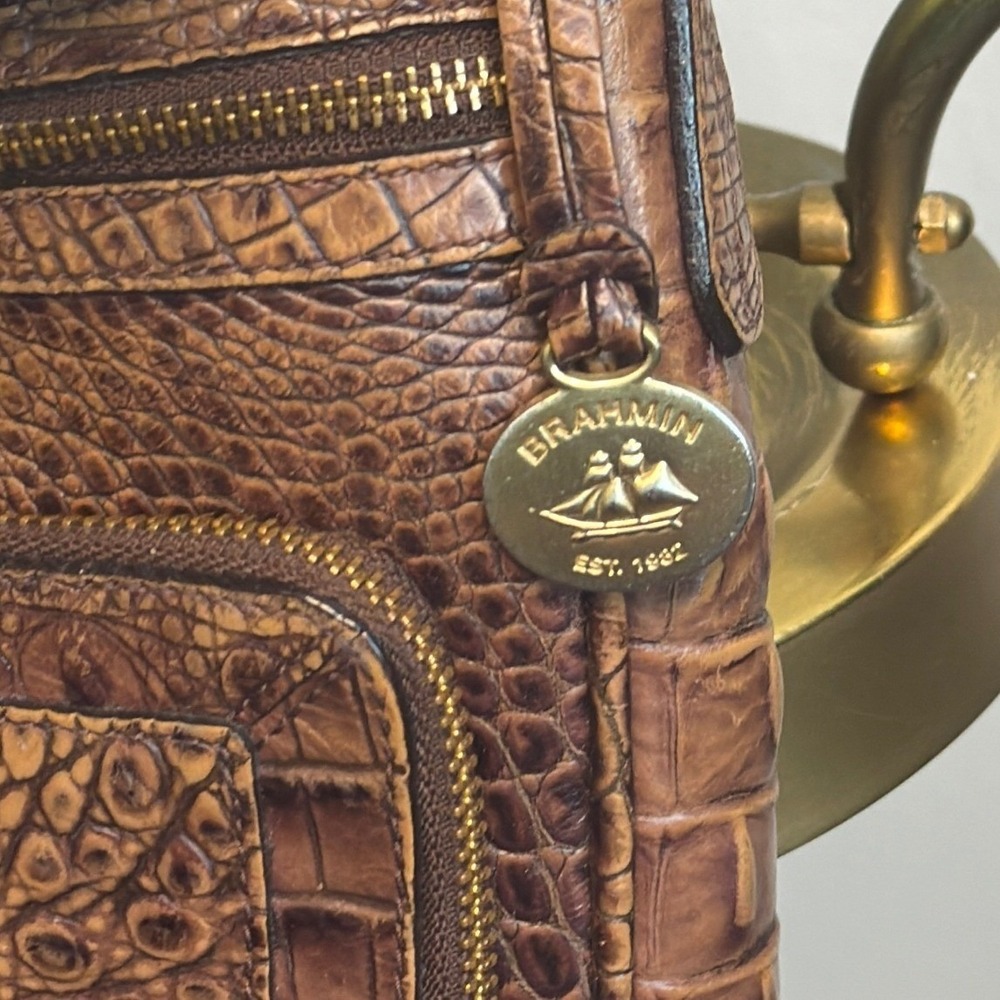 Brahmin Brown Croc Embossed Leather Crossbody Bag Organizer Purse Gold Hardware - Picture 4 of 7
